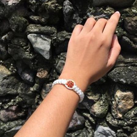 Justerbar inspirerende basketball armbånd flettet tau Baske White