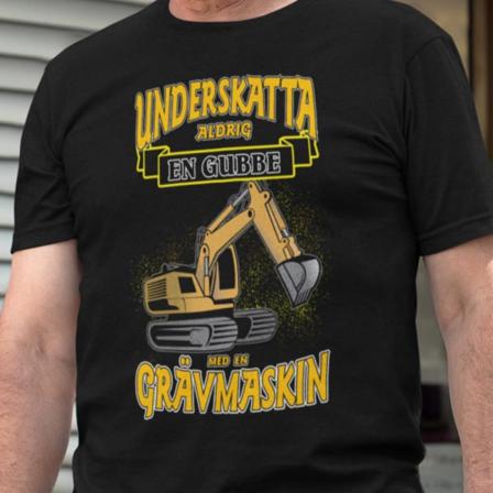 Svart T-shirt Underskatta Aldrig En Gubbe Med En Grävmaskin A3 Xl