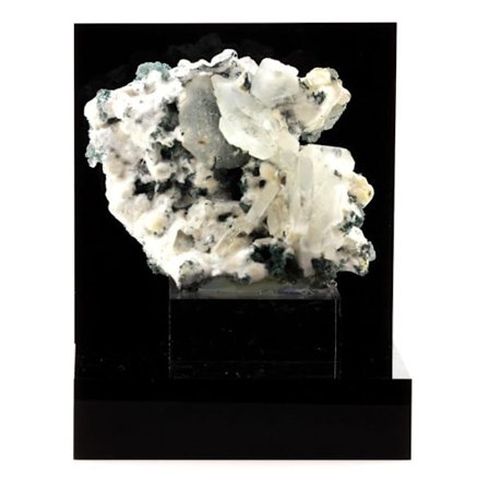 Kivet ja mineraalit. Mordeniitti + Bariitti. 545,5 senttiä. Jalgaon District, Maharashtra, Intia..