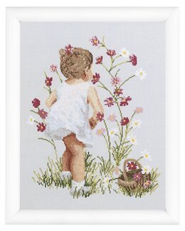 Broderikit Tavla Flickan bland blomster