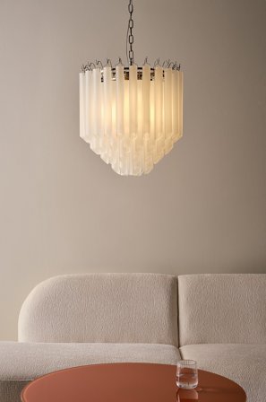 Jotex - AURO lysekrone Hvit - Kjøp Krystallkroner & takkroner hos Jotex