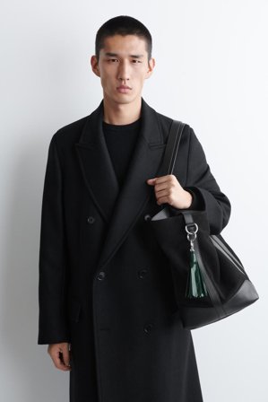 COS Homme Porte-Clés À Pompon En Cuir Bag in Vert