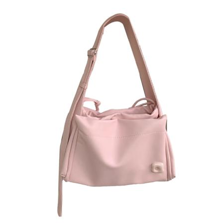 Kvinner bred stropp PU-skulderveske Myk Stor intern kapasitet Rosa underarmsveske for jenter Rosa Gratis str.