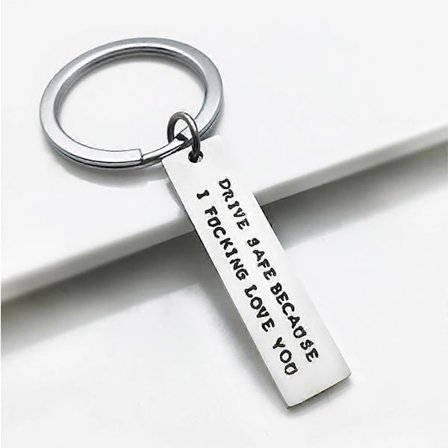 Personlig nøglering med gravering - skytsengel nøglering med navn - lykkebringende bilnøglering personlig - idé bestået kørekort gave