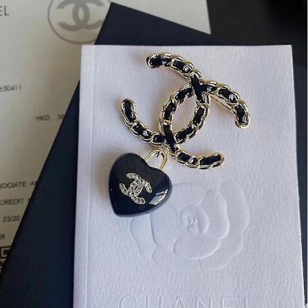 Antik sort læder retro kærlighed broche high-end design personlighed berømthed akryl vedhæng broche #zc