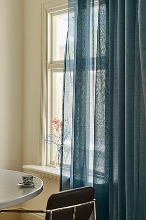 Jotex - Voilegardin Ekstra Bred 1 Længde Petrolblå - ALBA - Køb Multifunktionsgardiner hos Jotex