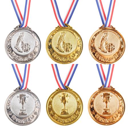 Guld fotbollsmedaljer, set med 6 fotbollsmedaljer i metall, lagdeltagandepokaler, festgåvor