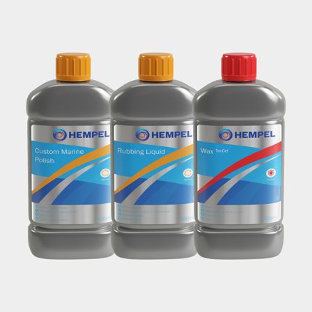 Lucidatura a tre fasi per barca con superfici opache Hempel, con rubbing + polish + cera