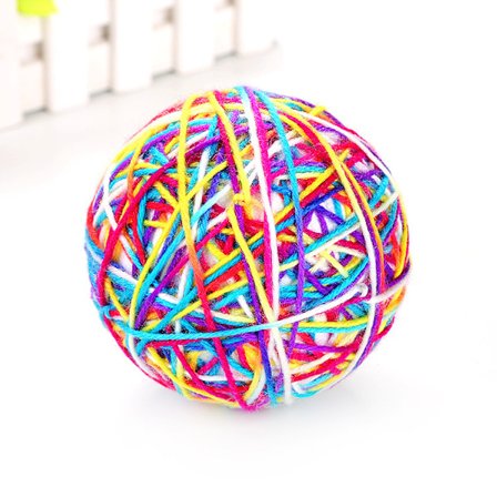 1 stk. strikket katteleke (8 cm)