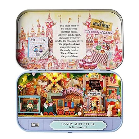 Dukkehus i tre for barn - Miniatyrhåndverk, leker, hjemmedekorasjon, gaver