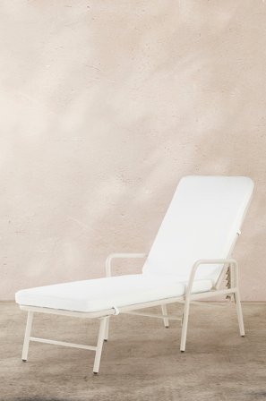 Jotex - Solseng Beige/hvit pute - MENTON - Kjøp Solstoler & solsenger hos Jotex