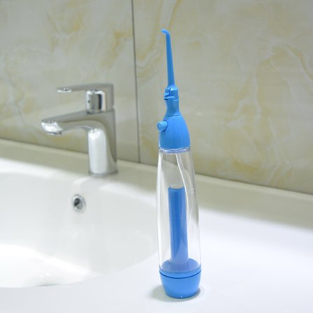 Bärbar oral irrigator tandtrådsverktyg vattentrådsanordning sköljvattenstråle tandvård