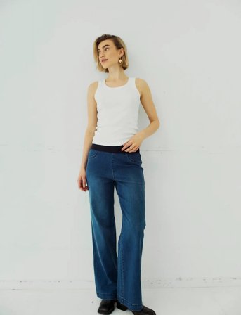 FREE/QUENT Pants From Freequent In A Soft Material With Power Stretch. The Pants Have A Sim - Blue - XS