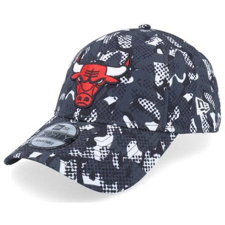 New Era - NBA Grå adjustable Keps - Chicago Bulls Seasonal Print 9FORTY Black/Grey Adjustable @ Hatstore