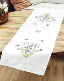 Kirjontapakkaus Kevätkukat-Kaitaliina-Weberei Hofer KG