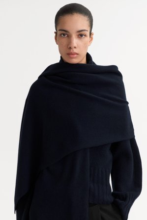 Soft Goat - Knitted scarf - Cashmere scarf - One Size - Navy