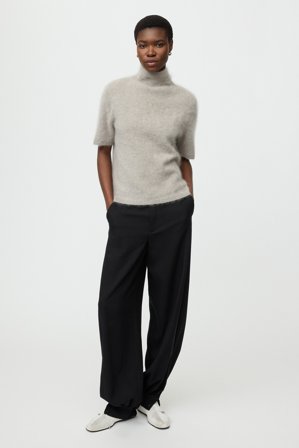 Soft Goat - Brushed short sleeve turtleneck - Kashmirtröja dam - L - Greige