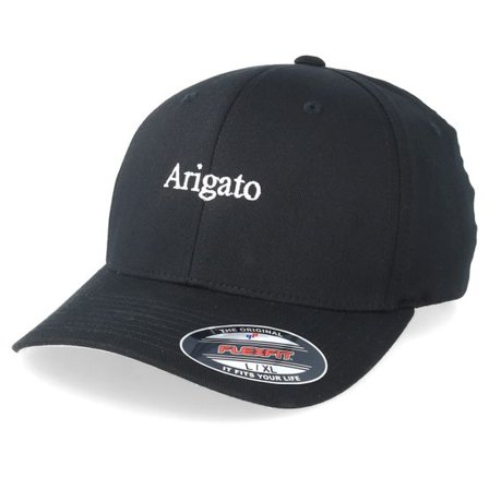 Iconic - Svart flexfit Keps - Arigato Black Flexfit @ Hatstore