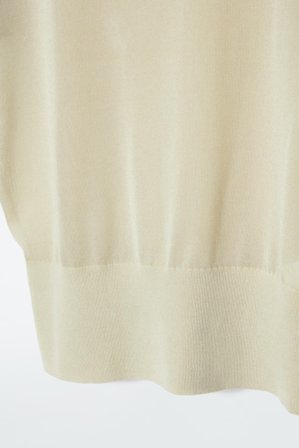 COS Women's Polo De Punto Con Cuello Redondo in Beige