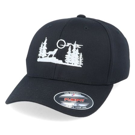 Wild Spirit - Svart flexfit Keps - Wolf Nature Silhouette Black Flexfit @ Hatstore