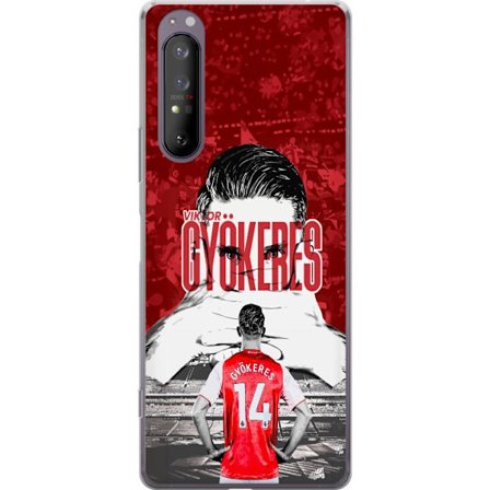 Yhteensopiva Puhelinkuori Sony Xperia 1 II Punainen dramaattinen kollaasikuva, jossa esiintyy Viktor Gyökeresin muotokuva ja pelaajia takaapäin areena