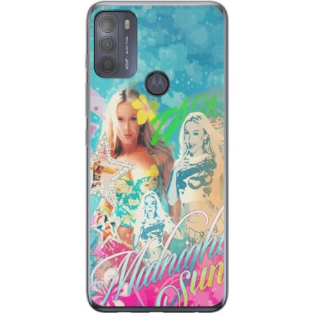 Yhteensopiva Puhelinkuori Motorola Moto G50 Seikkailumaailma Steve, Creeper ja eläimillä värikkäässä palikkagrafiikassa