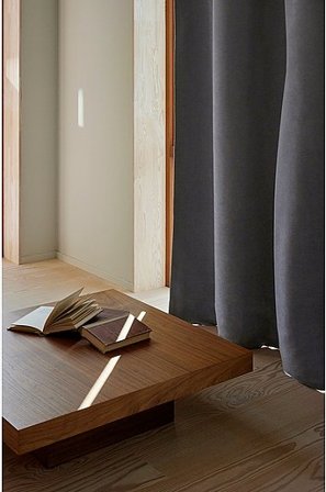 Jotex - Måttbeställd Mörkläggningsgardin Grå NICO - Köp Gardiner hos Jotex