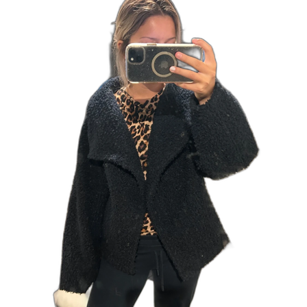Svart teddyjacka med oversized passform