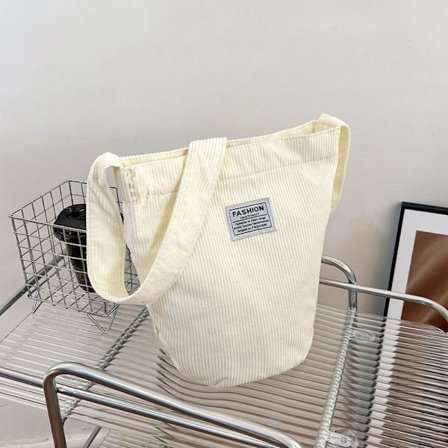 Manchester Crossbody Väskor Bucket Bags VIT