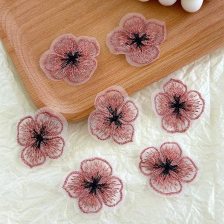 20 st/lot Broderiklistermärke för små blommor 6 6