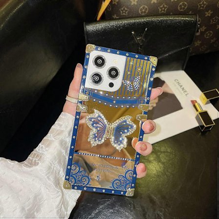 För iPhone 15 Pro Max TPU+PC Skal Elektropläterat Telefonfodral med Fjärilsstativ