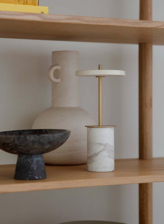 Asteria Move mini oppladbar bordlampe - hvit marmor