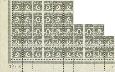 Danmark - Arkdel med 41 postfriske mærker AFA 123