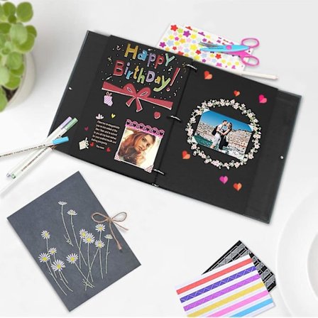 Fotoalbum til å designe selv med Daisy-broderi på omslaget, fotobok i lin med svarte sider