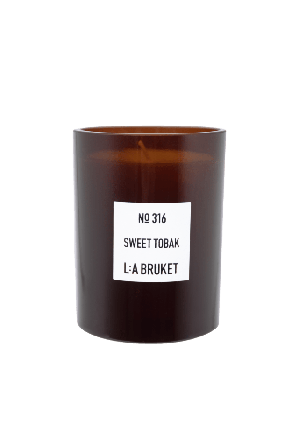 L:a Bruket 316 Doftljus Sweet Tobak 260 g & rumsdofter Dam 260G