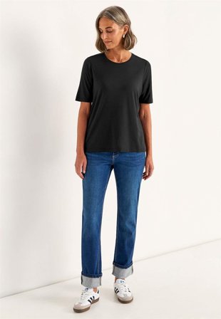 Cellbes of Sweden - T-shirt Premium i modal i sort til damer i størrelse 42/44