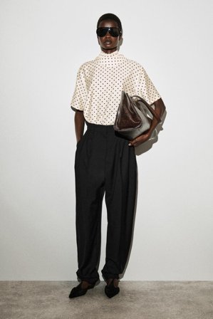 COS Bluzka Z Drapowanym Dekoltem Imitującym Chustę in Biały