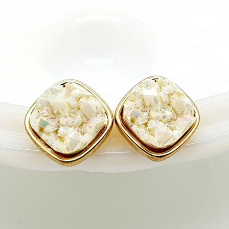 Durzy rock lava crystal shinning stone earring stud square