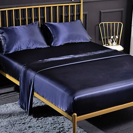 Sängklädesset i satin med enfärgad färg, 1 x påslakan 198*203 cm 2 personer med 35 cm stort lock, 1 x lakan och 2 x örngott