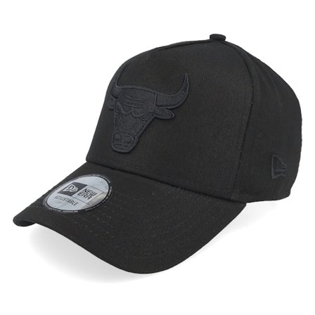 New Era - NBA Svart adjustable Keps - Chicago Bulls Monochrome Black/Black A-frame Adjustable @ Hatstore