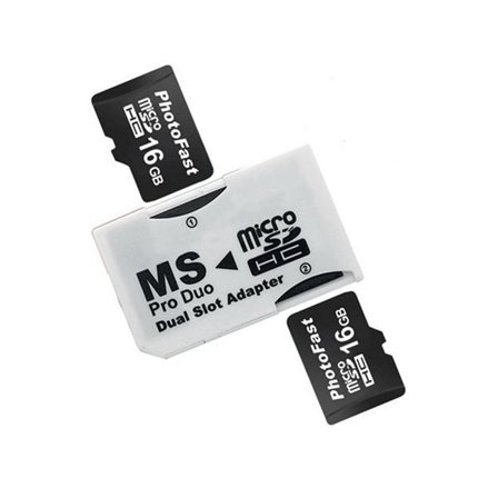 MS Pro Duo -sovitin Micro SDHC:lle, jossa on tilaa kahdelle muistikortille