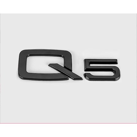 Matt Sort Audi Q5 Bak Emblem – Elegante sorte bokstaver for et moderne og stilig utseende. Hev utseendet på din Audi Q5 med denne spesialtilpassede