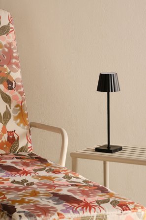 Star Trading - Bordslampa Maia Usb - Svart - Uppladdningsbara lampor - Från Homeroom