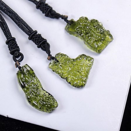 1x Moldavit Krystal Sten Halskæde Irregulær Sten Vedhæng med Snore Kunstig Krystal Energit Halskæde Gaver til Fædre - Perfet