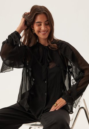 ONLY - Onltaryn Ls Romantic Ruffle Bl - Black