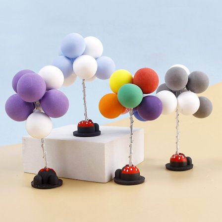 Söpöt koristeet, auton kojelaudan koristeet, värikkäät ilmapallokoristeet