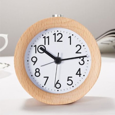 Analog vekkerklokke, lydløs, ikke-tikkende, valgfrie vekkelyder med volumkontroll, nattlys og slumrefunksjon, batteridrevet (grønn)