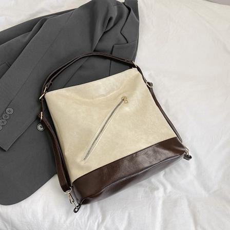 Tote Taske Kvindernes 2024 Nye Stor Kapacitet Pendler Rygsæk Farve Kontrast Kæde Skulder Crossbody Taske Efterår Og Vinter Bu Tasken Creamy-White