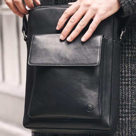 Borsa a tracolla Laurie in pelle nera e marrone scuro per uomini - Borse in pelle