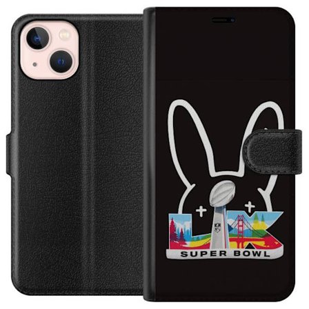 Kompatibel Tegnebogsetui til Apple iPhone 13 Bad Bunny portræt med åben skjorte, tatoveringer og krøllet hår i stilfuld modefotografering